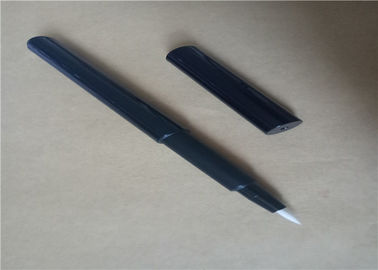 Eye-liner simple d'astuce de feutre de style avec de la bille d'acier, matière plastique d'eye-liner noir de crayon