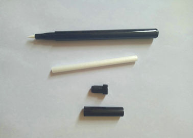 Crayon liquide cosmétique d'eye-liner empaquetant la couleur noire imperméable pp matérielle