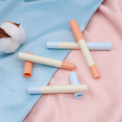 Un bon prix. Palette multicolore de masques et de marqueurs pour tous les types de peau en ligne