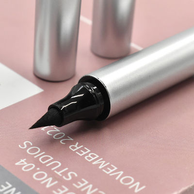 Un bon prix. 2 In 1 Empty Eyeliner Tubes Plastic Liquid Eyeliner Pen With Eye Stamp en ligne