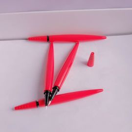 Un bon prix. Un crayon pour l' œil imperméable, couleur rouge. en ligne