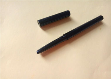 Un bon prix. Un crayon à sourcils à tête simple, un crayon à sourcils à tête simple. en ligne