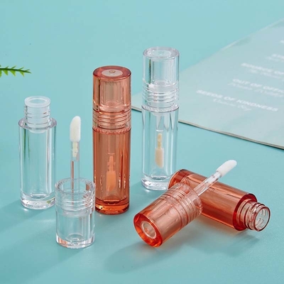 Un bon prix. Bouteilles de rouge à lèvres liquides de marque privée en ligne