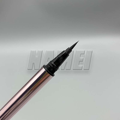 Un bon prix. Couleur personnalisée PP emballage vide en plastique Perles de balancement liquide plume vide tube eyeliner tubes vides personnalisés eyeliner en ligne