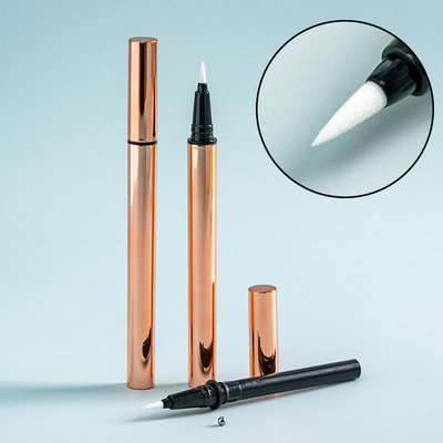 Un bon prix. Tuyau de maquillage professionnel pour les yeux, emballage vide, perle de balancement, tube pour les yeux en or liquide, stylo d'emballage personnalisé. en ligne