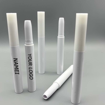 Un bon prix. Double tête Promotionnel rouge à lèvres mat vide marqueur stylo eyeliner teinture d'oeil tache de peinture bâton crayon emballage conta en ligne