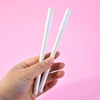 Un bon prix. Tuyau de liner de sourcils de luxe à plusieurs couleurs avec pinceau à lèvres en ligne