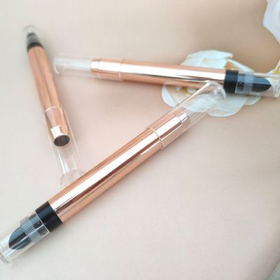 Un bon prix. Des revêtements de lèvres à pointe de crayon automatique avec contenant en plastique personnalisable en ligne