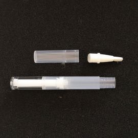 Un bon prix. Tubes transparents pour les lèvres vides de 4 ml de capacité personnalisés pour les emballages de maquillage en ligne