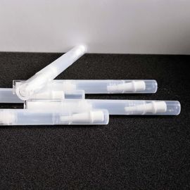 Un bon prix. Matériau Pp Lips Gloss crayon couleur transparente 121,5 * 15,9 mm Service OEM en ligne